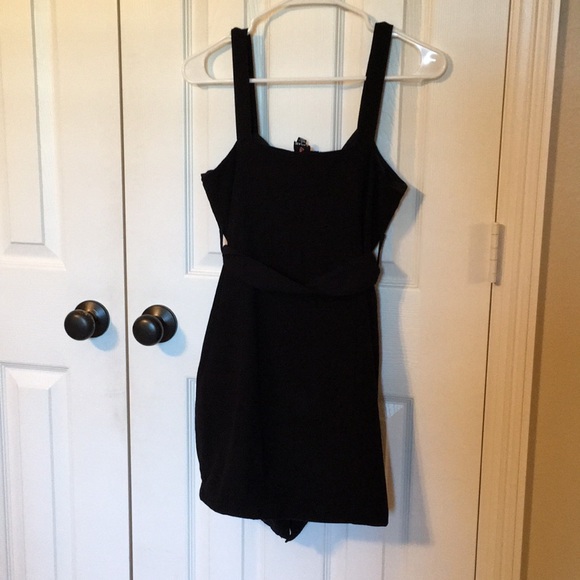 Super Cute Black Dress (REFORMATION STYLE!) - Picture 2 of 4